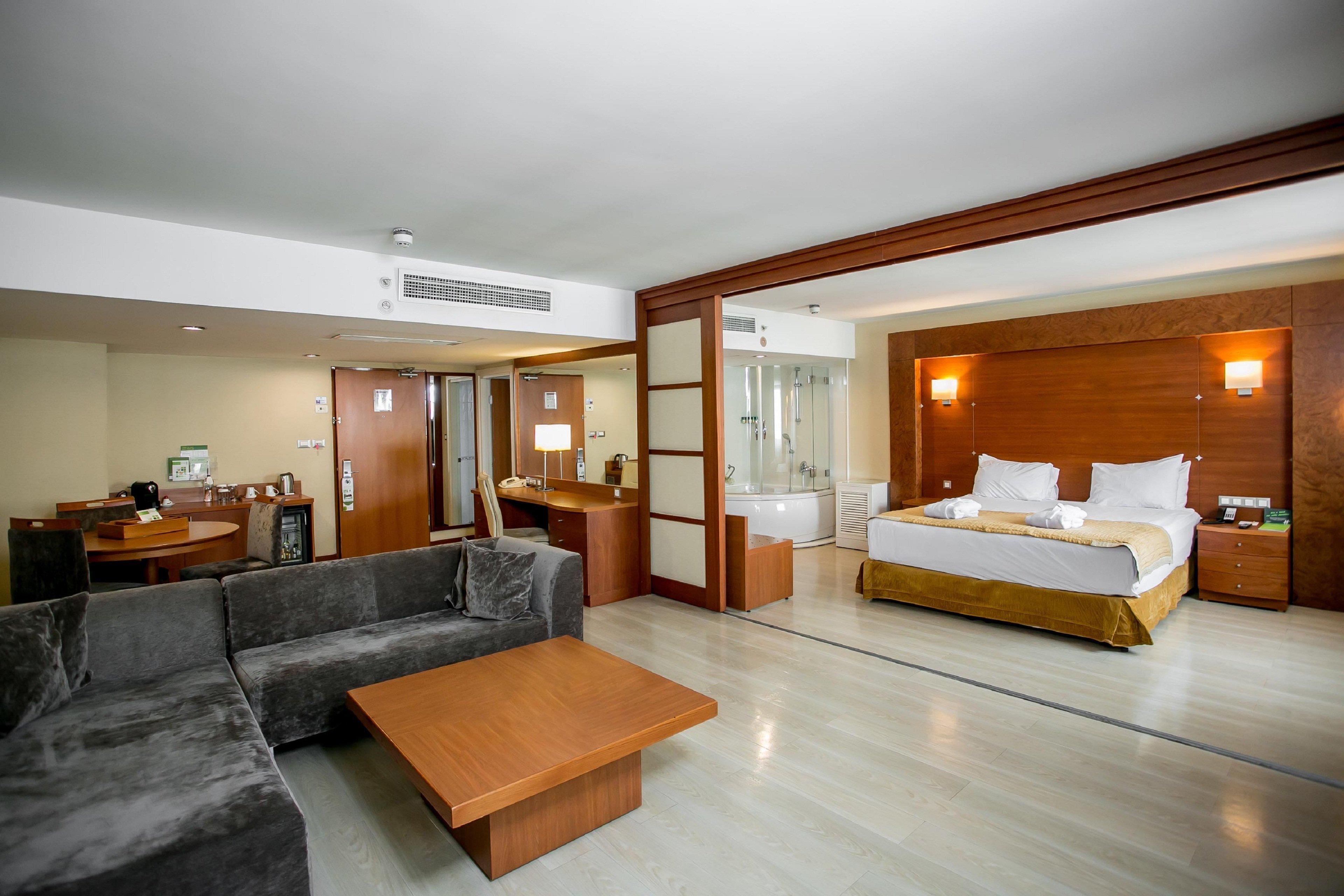 Holiday Inn Istanbul City By Ihg Istambul Exterior foto Suite