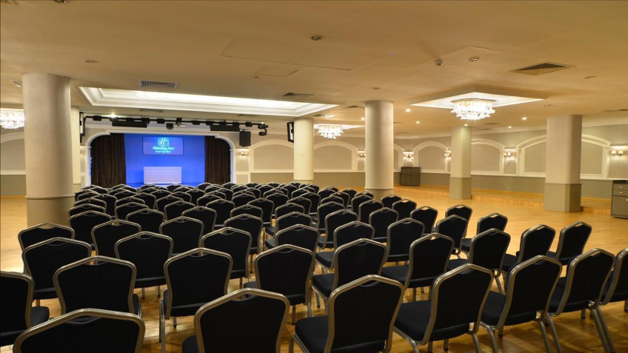 Holiday Inn Istanbul City By Ihg Istambul Exterior foto The ballroom